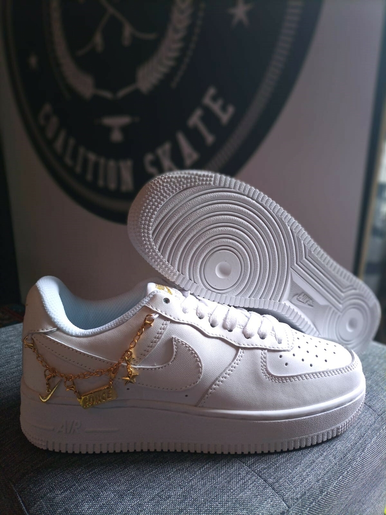 lucky charms nike