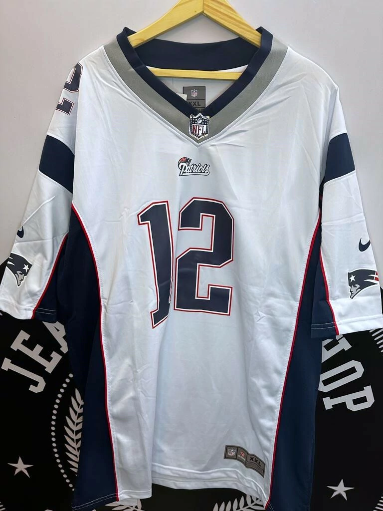 Tom Brady New England Patriots Fanatics Authentic Super Bowl LI Champions  Autographed White Nike Elite Jersey with 4X SB MVP Inscription