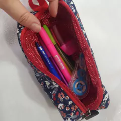 Estojo escolar Floral na internet