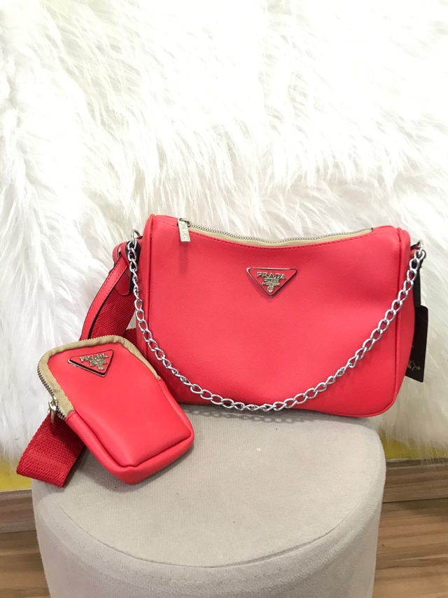 red prada nylon bolsa