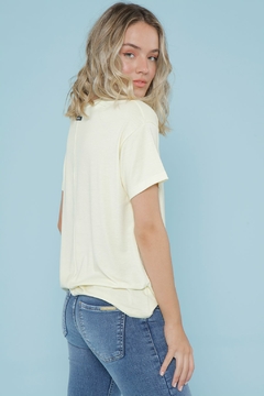 MOZ REMERA RENAWEL (28696) - Tabatha Jeans Mayorista