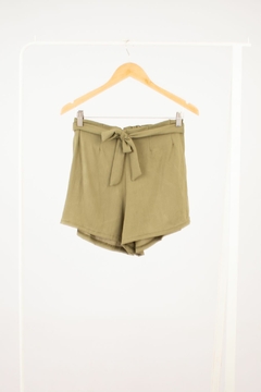 (LIP) SHORT LINO C/PINZA Y LAZ (28787) - comprar online