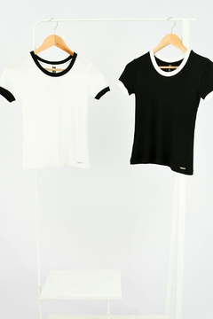 MKF REMERA JOHN COMBINADA (28711) - tienda online