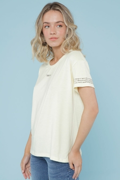 MOZ REMERA RENAWEL (28696) en internet