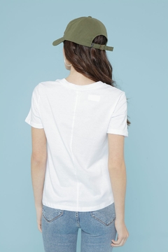 JPL REMERA CLASICA ANCHA (28167) en internet