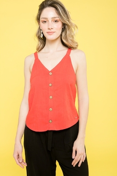 LKT MUSCULOSA TINA LINO ABOTON (28633) - comprar online