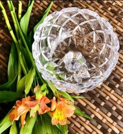 CENTRO DE MESA COM PÉ DE CRISTAL 18 CM na internet