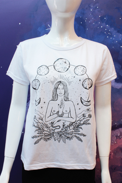 Remera Ciclo Lunar en internet