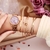 Relógio de quartzo feminino pulseira na internet