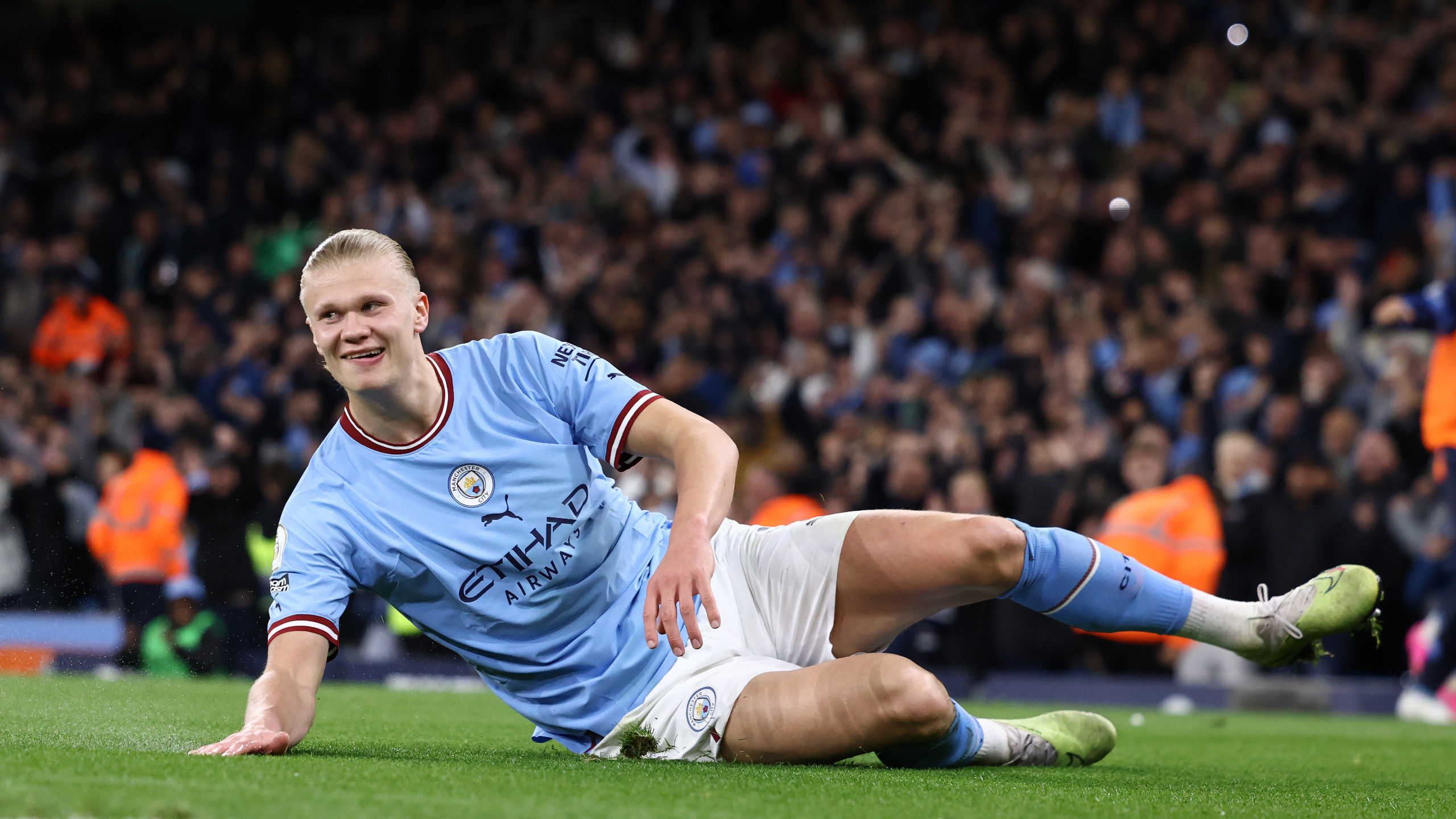 Camisa Manchester City 22/23 Versão Torcedor Pré-Jogo - Azul