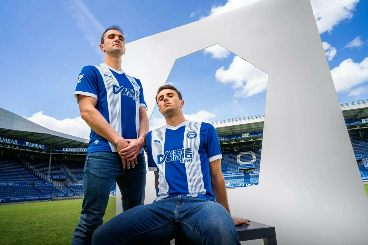 camisa-deportivo-alaves-home-24-25-azul-2024-2025-modelo-torcedor-uniforme-titular-