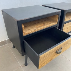 MESA DE LUZ DOBLE ESTANTE - comprar online