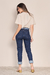 Calça jeans reta na internet
