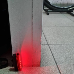 LUZ BICICLETA QX-W06 RECTANGULO ROJO