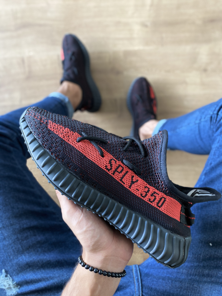 yeezy boost preto e branco