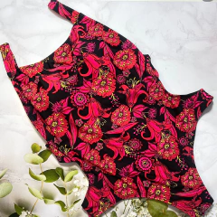 BK1028- Enterizo con espalda descubierta estampada - comprar online