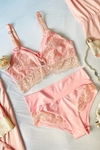 Conjunto de Amamentação com Renda