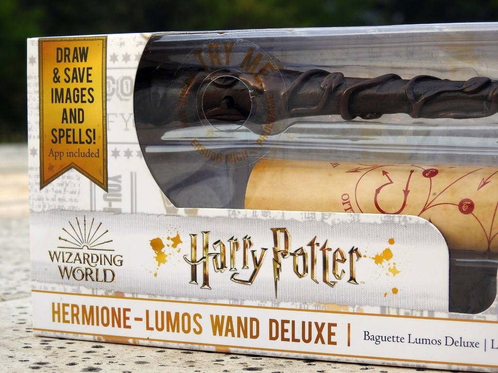 Varita LUMUS de HERMIONE Harry Potter Luminosa Deluxe