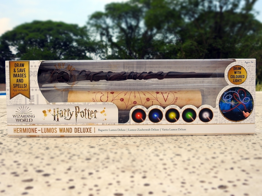 Varita LUMUS de HERMIONE Harry Potter Luminosa Deluxe
