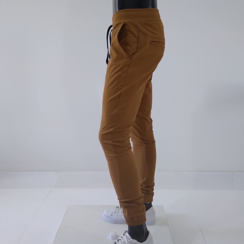 Pantalón Jogger Anto Liso Marrón - Comprar en Glorio