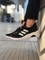 Run falcon negras