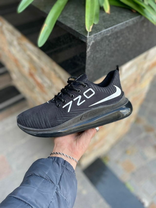 Correctamente Desventaja Receptor Nike Airmax 720 negras - Comprar en zafiro