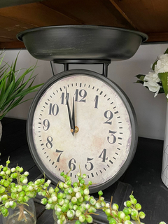 Reloj de Mesa Estilo Balanza Antigua