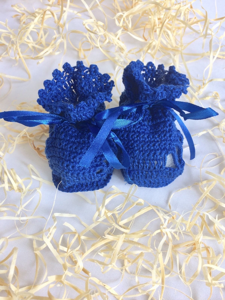 Tricot - Sapatinho - Pompom - Azul Céu