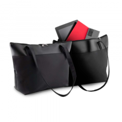Bolsa com detalhes em couro sintético