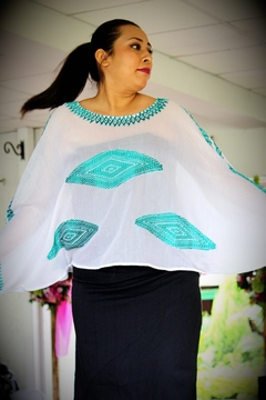 Blusa hexagonal bordado de San Lucas Ojitlán