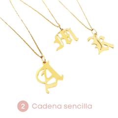 Collar inicial gótica - comprar en línea