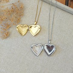 Collar Relicario Corazón Grabado - comprar en línea
