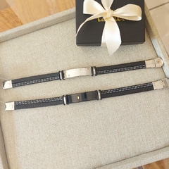 Pulsera de caucho con doble costura