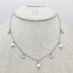 Collar estrellas y perlas plateado