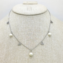 Collar ojos y perlas Plateado