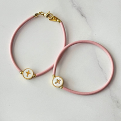 Pulsera cruz con madre perla (10pz)