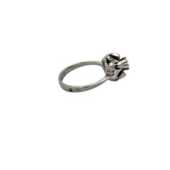 Rosetta Solitaire Ring in 18k Gold and Brilliant on internet