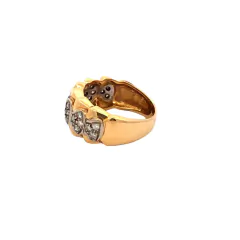 Large modern ring 18 kt gold pavé with diamonds - buy online