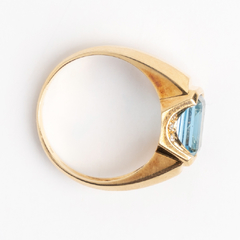 Hermoso Anillo de Oro 18 Kilates Topacio y Zafiros - comprar online