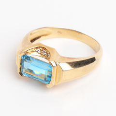Hermoso Anillo de Oro 18 Kilates Topacio y Zafiros en internet