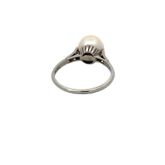 950 platinum ring with natural cultured pearl and diamonds - buy online
