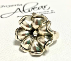Spectacular 925 silver ring