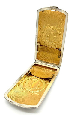 Imagen de Exclusivo Set Cigarrera Y Porta Fósforo Plata Y Oro