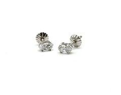 Delicados Aros Oro Blanco 18 Kt Y Zafiros Alvear.ar - Joyería Alvear