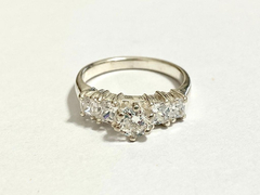 Distinguido Anillo Plata 925 Y Zafiros Blancos