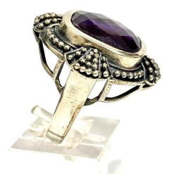 Image of Divine 925 silver and amethyst ring. alvear jewelry