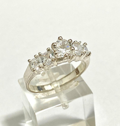 Distinguido Anillo Plata 925 Y Zafiros Blancos - Joyería Alvear