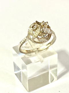 Beautiful 925 silver ring and white sapphires - Joyería Alvear