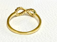 Beautiful ring 925 silver 18 carat gold white sapphires infinity design