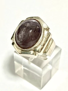 Beautiful unisex ring made of 925 silver and natural quartz - buy online
